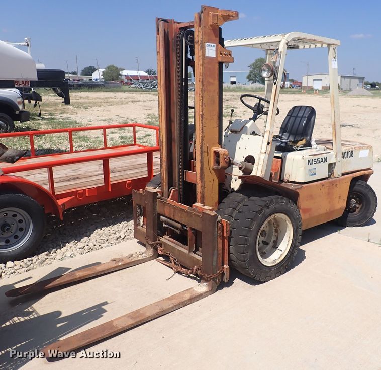 image for item DM5003 Nissan 6000  forklift