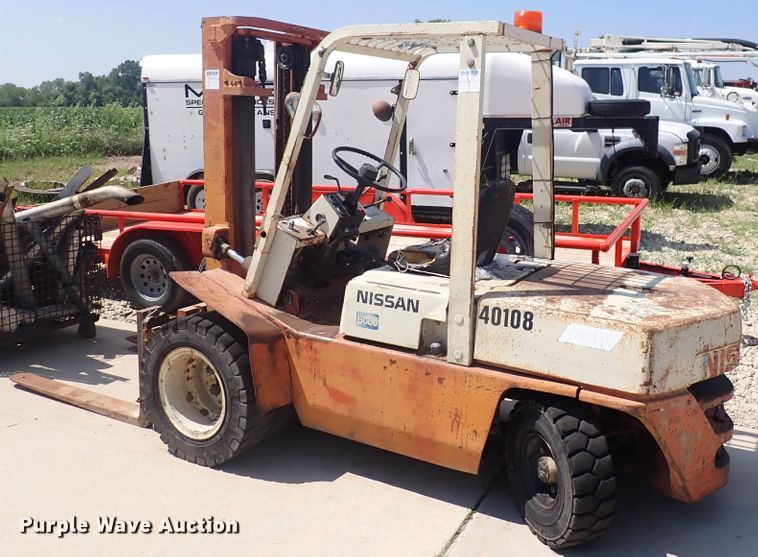 image for item DM5003 Nissan 6000  forklift