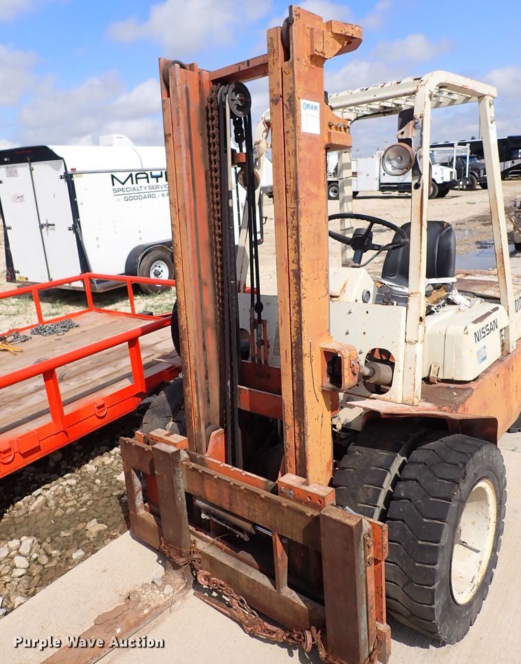 image for item DM5003 Nissan 6000  forklift