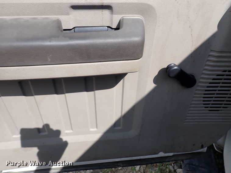 image for item DM5005 2008 Ford F550  flatbed truck