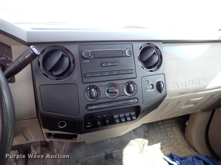 image for item DM5005 2008 Ford F550  flatbed truck