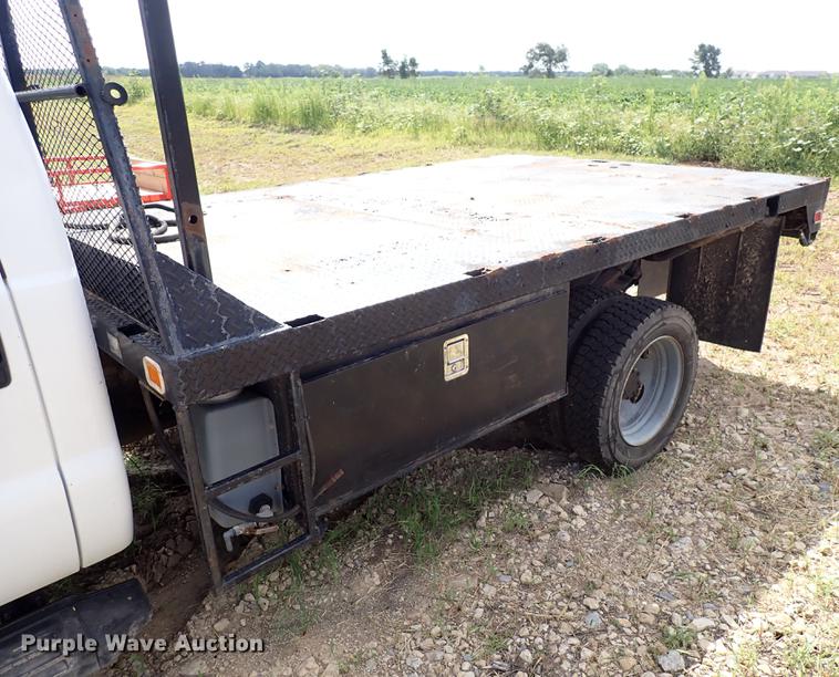 image for item DM5005 2008 Ford F550  flatbed truck