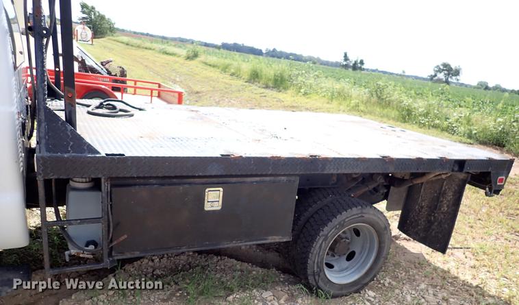 image for item DM5005 2008 Ford F550  flatbed truck