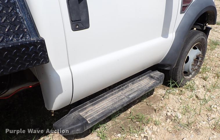 image for item DM5005 2008 Ford F550  flatbed truck