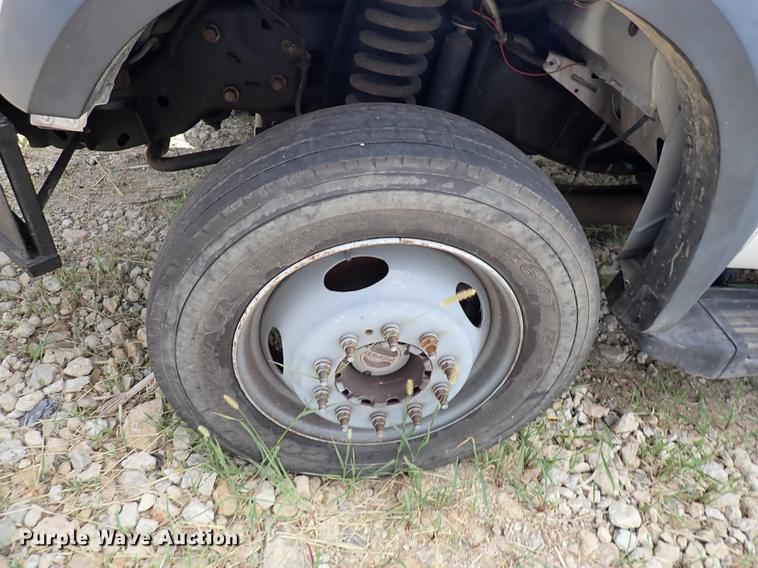 image for item DM5005 2008 Ford F550  flatbed truck