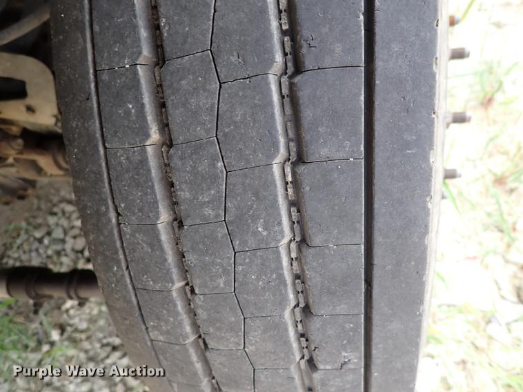 image for item DM5005 2008 Ford F550  flatbed truck