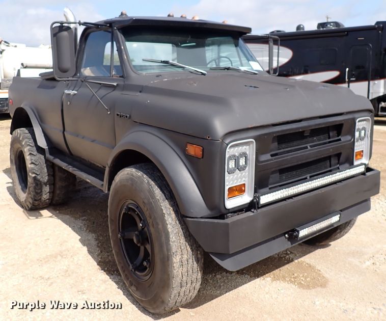 image for item DM5006 1972 Chevrolet C50  truck