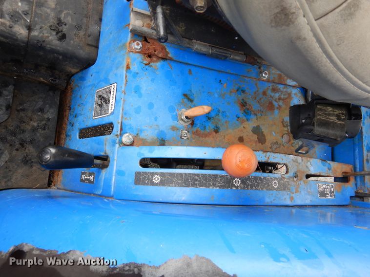 image for item DM6421 2009 New Holland Boomer 4055  MFWD tractor