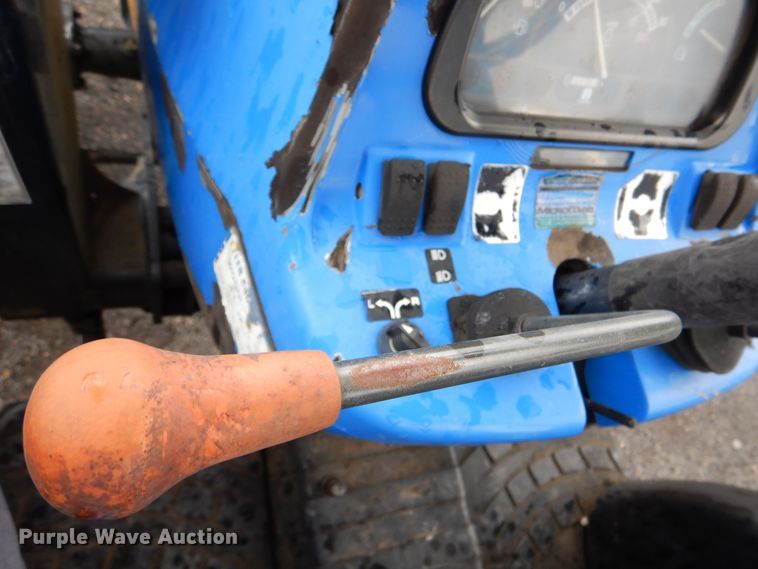 image for item DM6421 2009 New Holland Boomer 4055  MFWD tractor