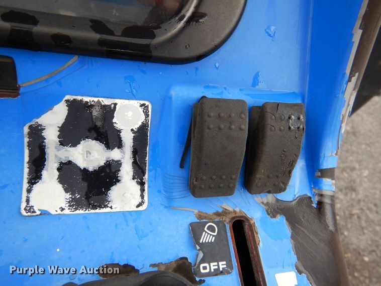 image for item DM6421 2009 New Holland Boomer 4055  MFWD tractor