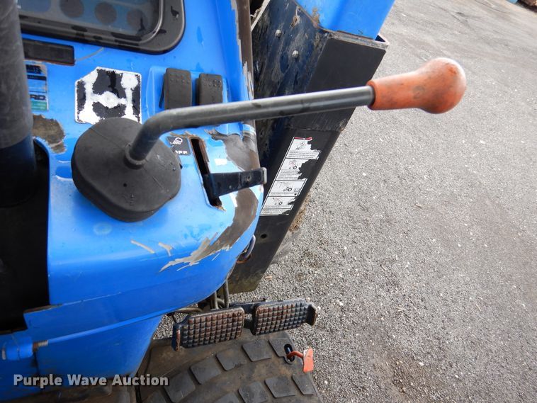 image for item DM6421 2009 New Holland Boomer 4055  MFWD tractor