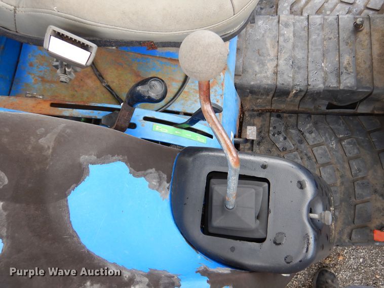 image for item DM6421 2009 New Holland Boomer 4055  MFWD tractor