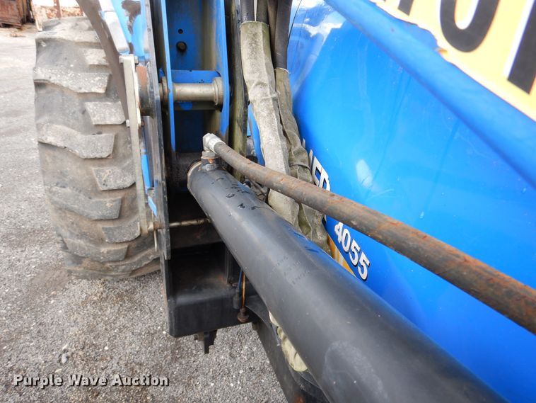 image for item DM6421 2009 New Holland Boomer 4055  MFWD tractor