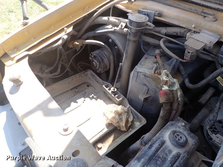 image for item DN1941 2002 Ford Econoline E350 Super Duty  school bus