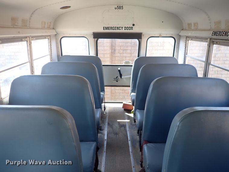 image for item DN1941 2002 Ford Econoline E350 Super Duty  school bus