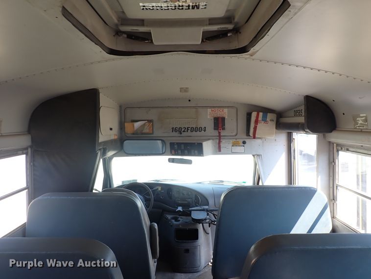 image for item DN1941 2002 Ford Econoline E350 Super Duty  school bus