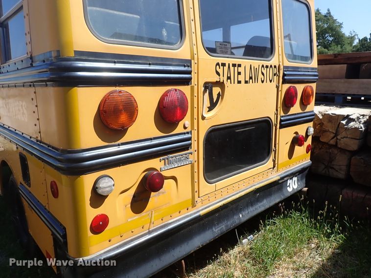 image for item DN1941 2002 Ford Econoline E350 Super Duty  school bus