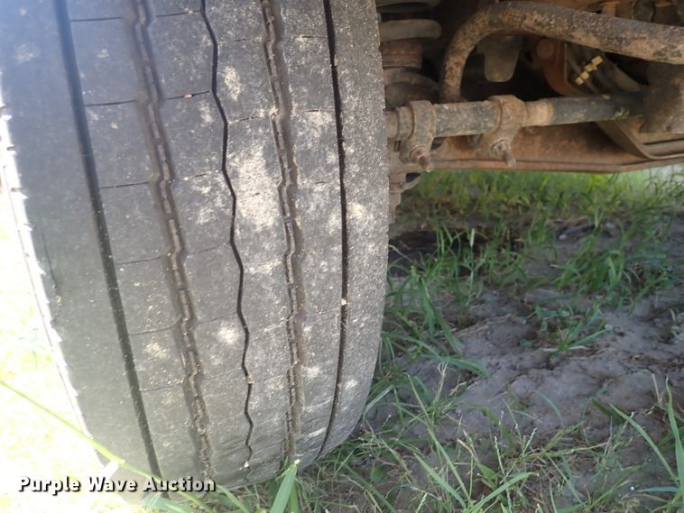 image for item DN1941 2002 Ford Econoline E350 Super Duty  school bus