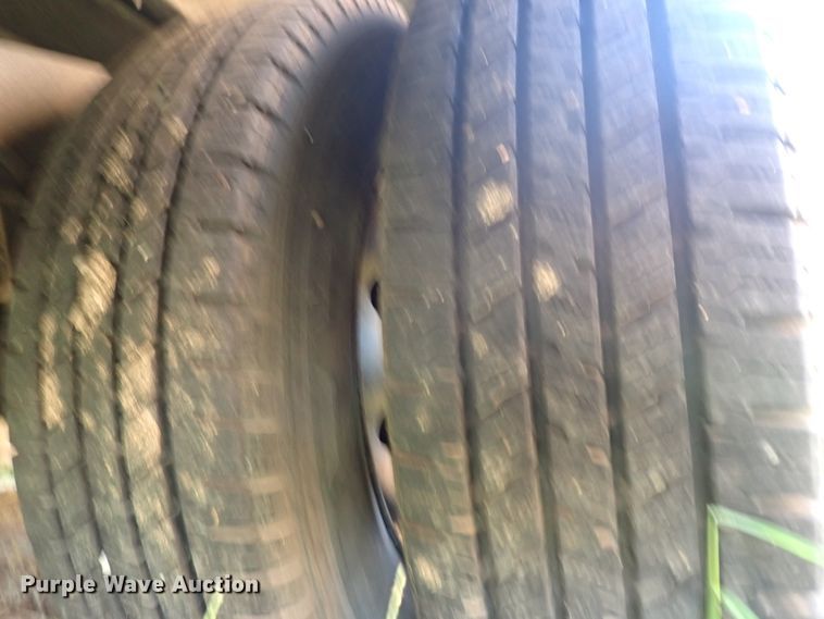 image for item DN1941 2002 Ford Econoline E350 Super Duty  school bus