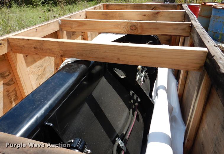 image for item ED9830 Caterpillar 89"W four-in-one loader bucket