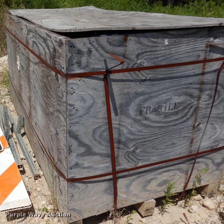 image for item ED9830 Caterpillar 89"W four-in-one loader bucket