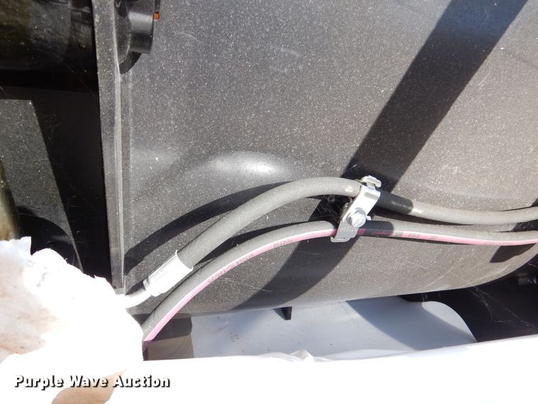 image for item ED9830 Caterpillar 89"W four-in-one loader bucket