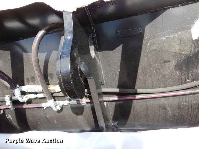 image for item ED9830 Caterpillar 89"W four-in-one loader bucket