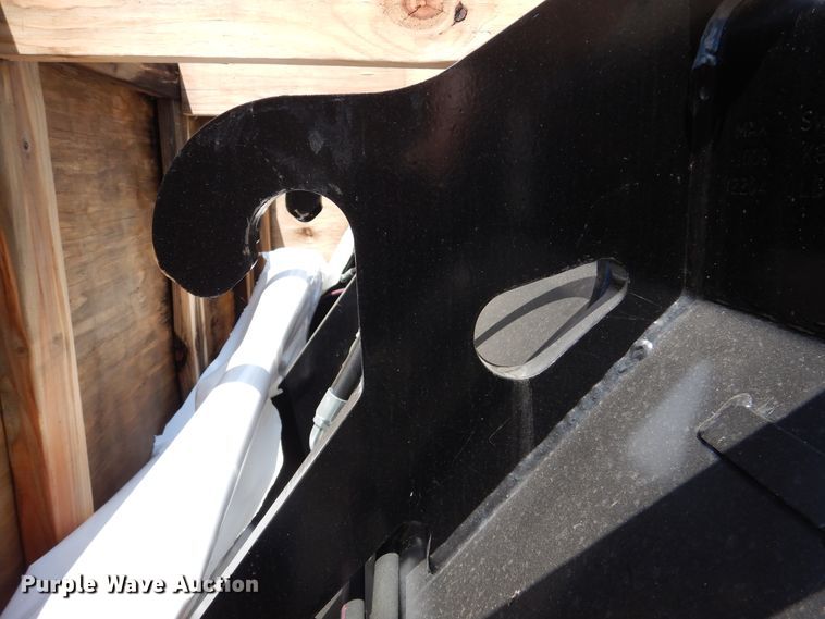 image for item ED9830 Caterpillar 89"W four-in-one loader bucket