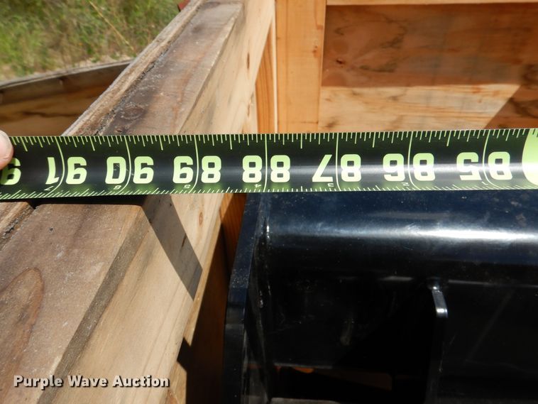 image for item ED9830 Caterpillar 89"W four-in-one loader bucket