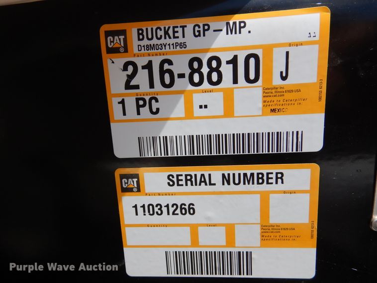 image for item ED9830 Caterpillar 89"W four-in-one loader bucket