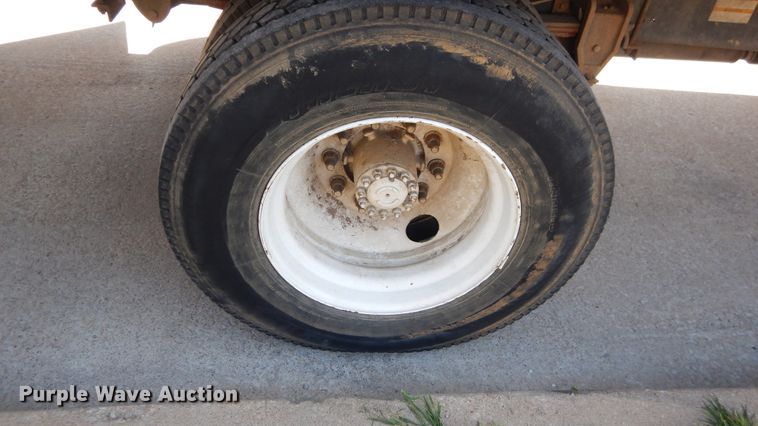 image for item ES9650 2007 Hino 268  box truck