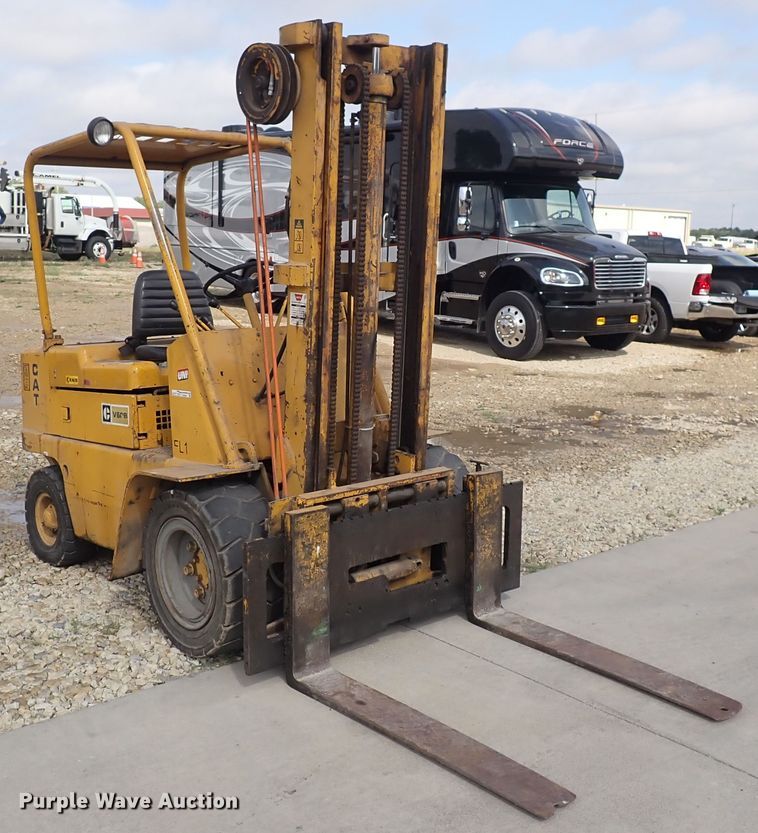 image for item EV9927 Caterpillar V60B  forklift