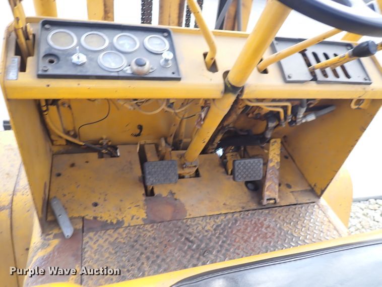 image for item EV9927 Caterpillar V60B  forklift