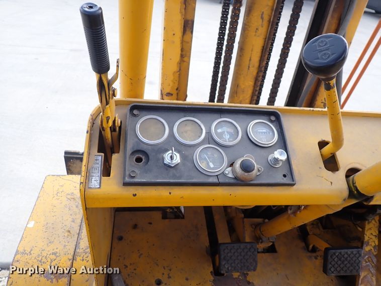 image for item EV9927 Caterpillar V60B  forklift