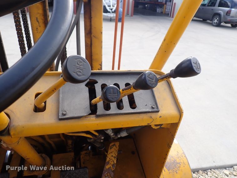 image for item EV9927 Caterpillar V60B  forklift