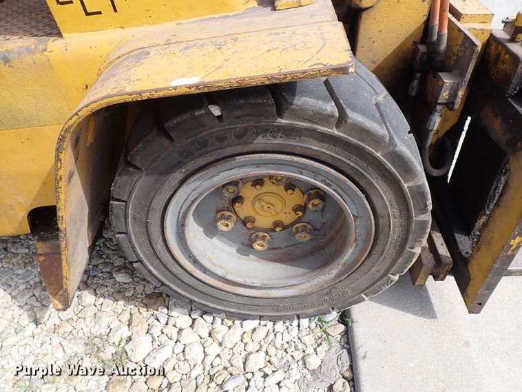 image for item EV9927 Caterpillar V60B  forklift