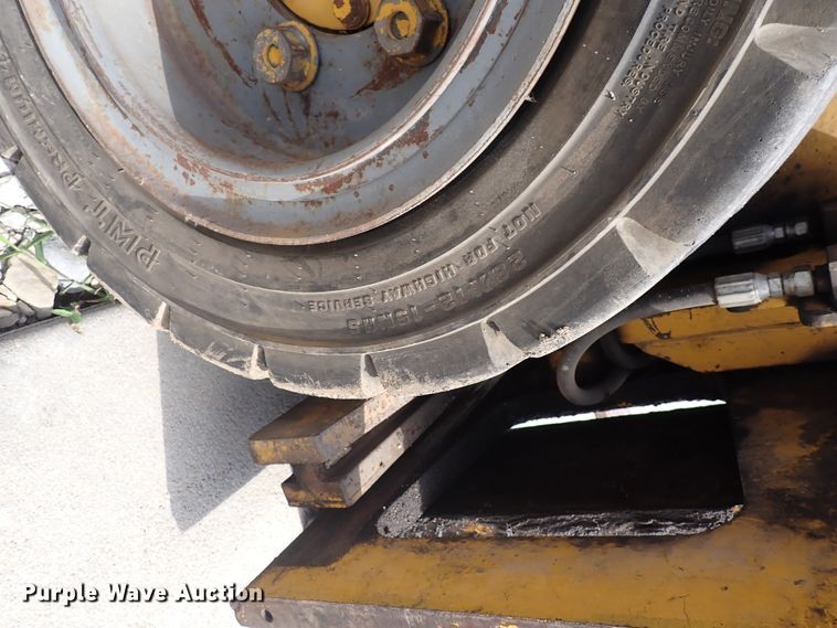 image for item EV9927 Caterpillar V60B  forklift