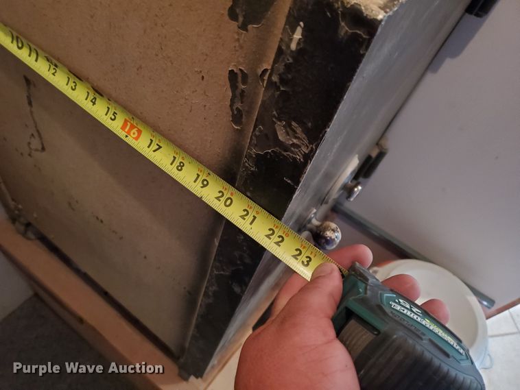 image for item GQ9702 Diebold safe