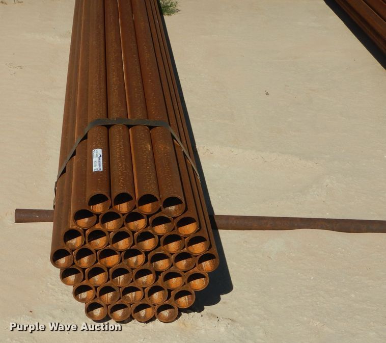 image for item HC9189 Approximately 37 pipes