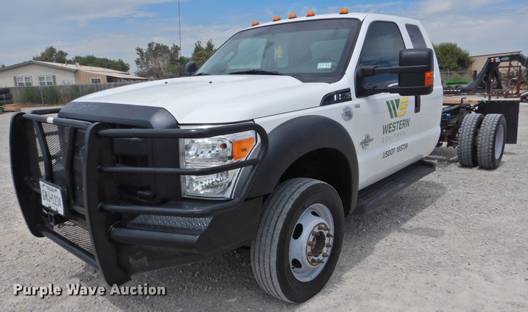 image for item HQ9301 2015 Ford F550 Super Duty XL  SuperCab truck cab and chassis