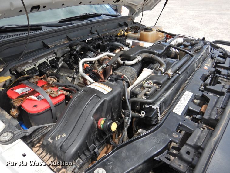 image for item HQ9301 2015 Ford F550 Super Duty XL  SuperCab truck cab and chassis