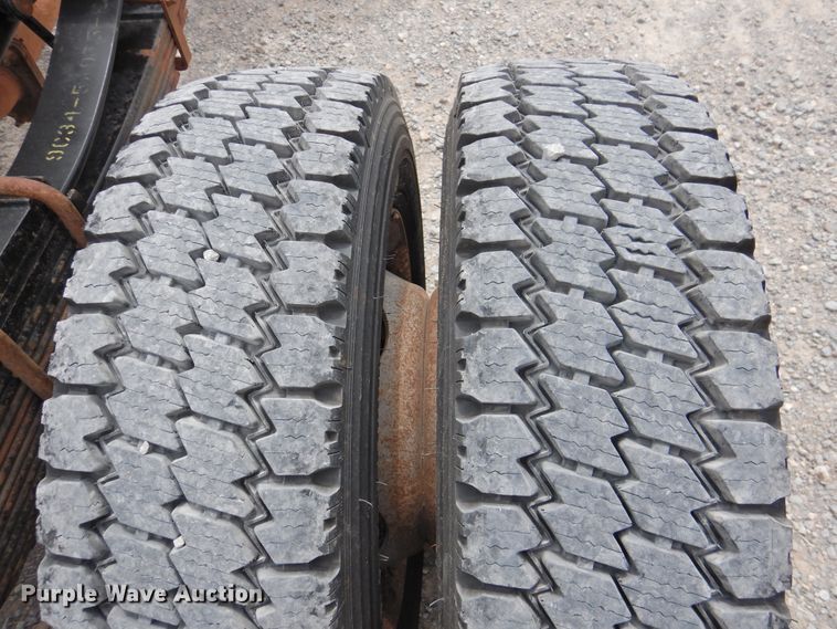 image for item HQ9301 2015 Ford F550 Super Duty XL  SuperCab truck cab and chassis