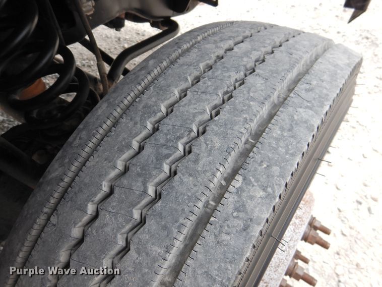 image for item HQ9301 2015 Ford F550 Super Duty XL  SuperCab truck cab and chassis