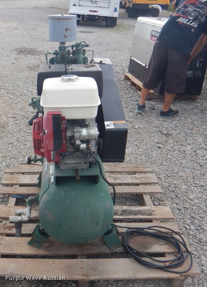 image for item HT9393 Champion  air compressor