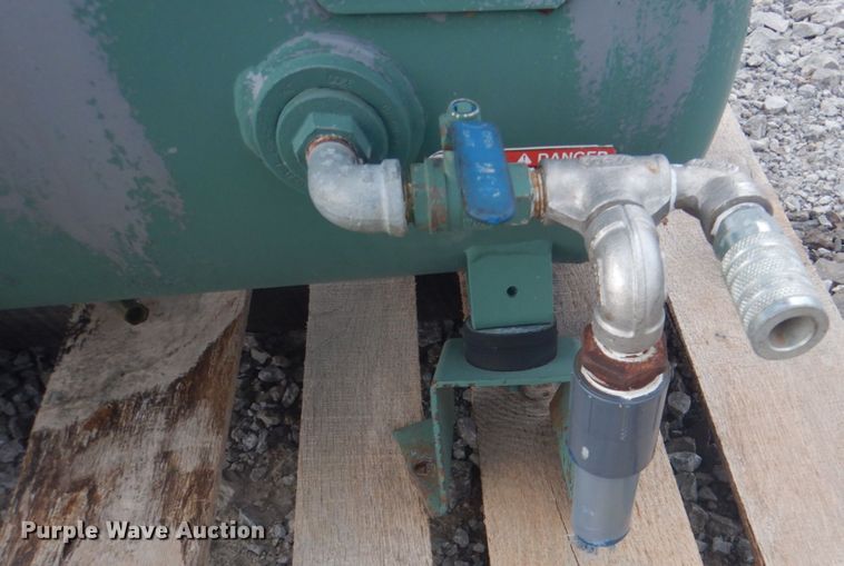 image for item HT9393 Champion  air compressor