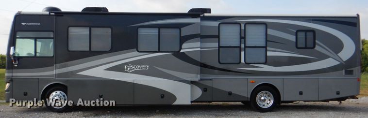 image for item HT9404 2008 Fleetwood Discovery  RV