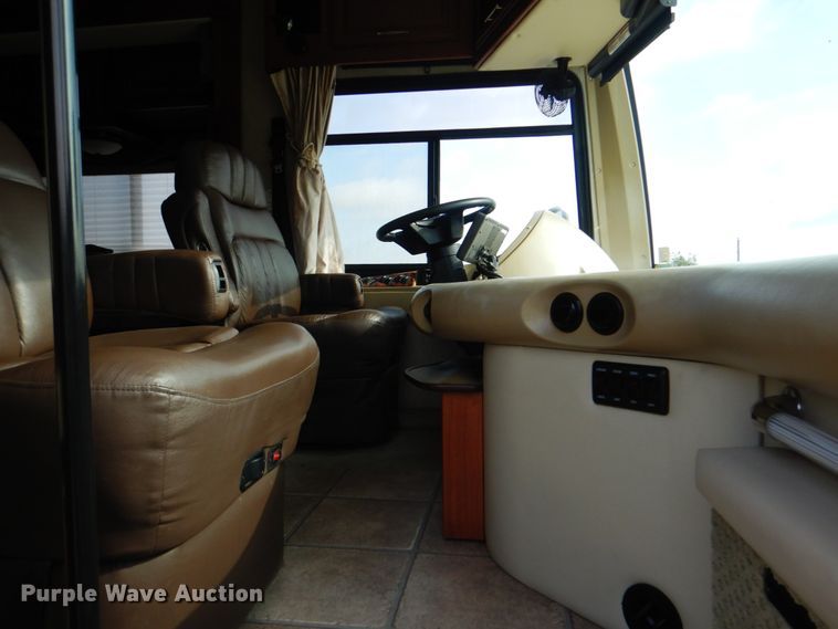 image for item HT9404 2008 Fleetwood Discovery  RV