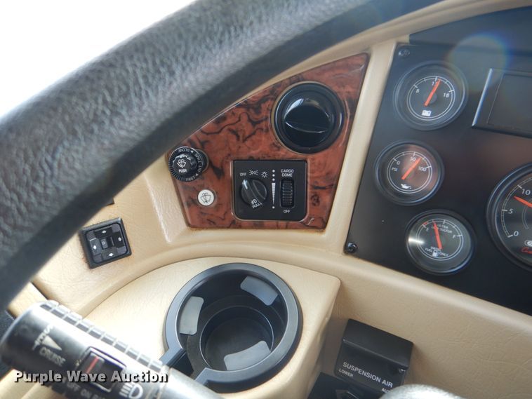 image for item HT9404 2008 Fleetwood Discovery  RV