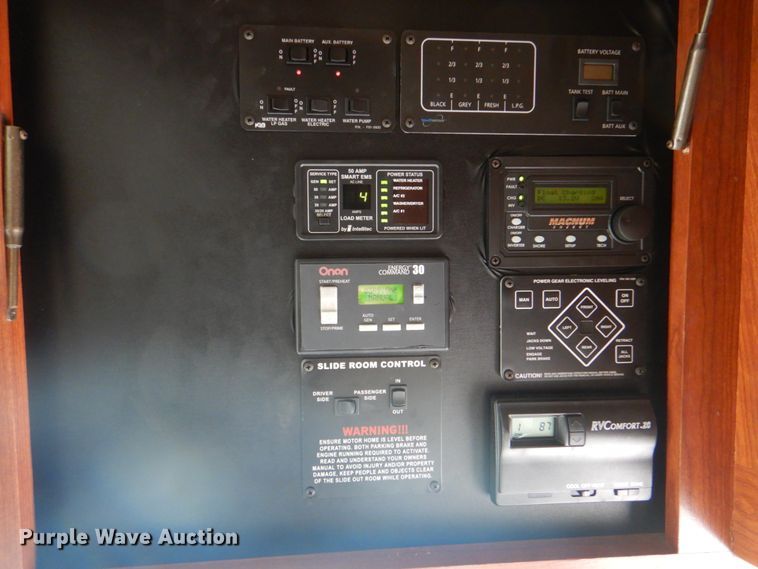 image for item HT9404 2008 Fleetwood Discovery  RV