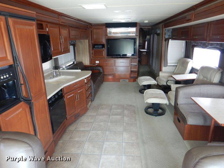 image for item HT9404 2008 Fleetwood Discovery  RV